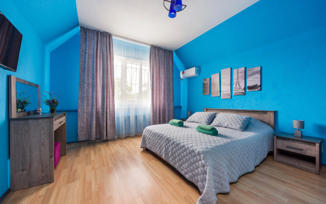 S Basseynom I Hammamom Private House