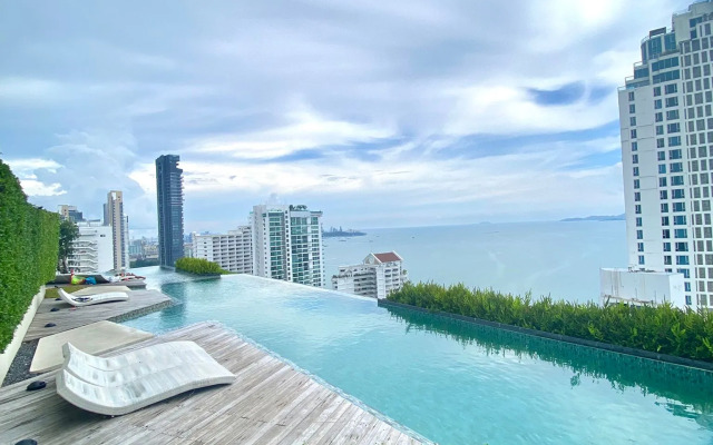 Baan Plai Haad Wongamat Apartments