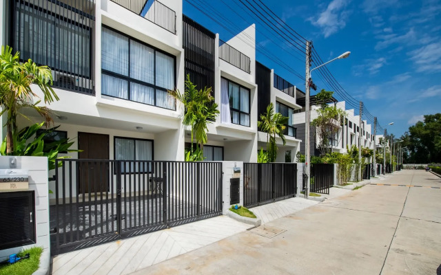 Laguna Park 4BR with Pool by NLA Villa