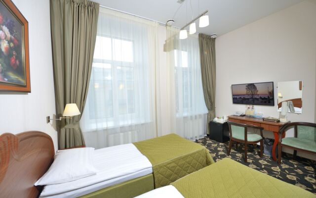 Cronwell Inn Stremyannaya Hotel