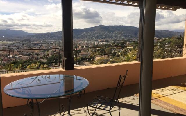 Вилла Солея