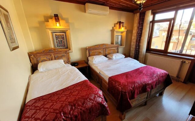 Saruhan Hotel