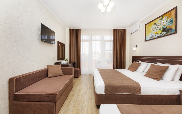 Leonsia Hotel