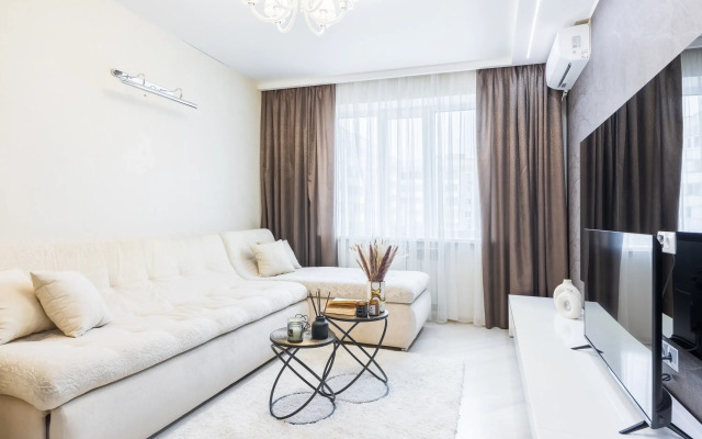 Апартаменты трехкомнатные на Меридианной