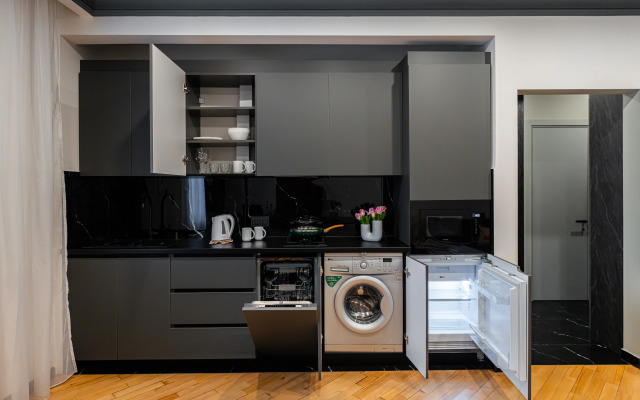 KeyGo #0122, 1 Bedroom, City Center Apartments