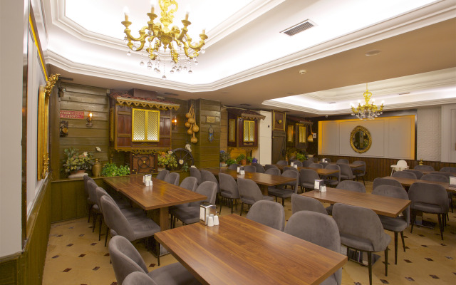 Grand Ant Hotel