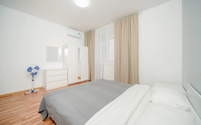 Апартаменты Rooms-Eкб на Улице 8 Марта 190