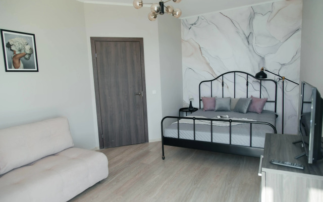 Квартира на Верности 17