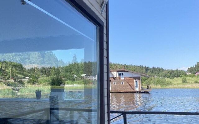 Гостевой дом ХаусБот Клиффхаус