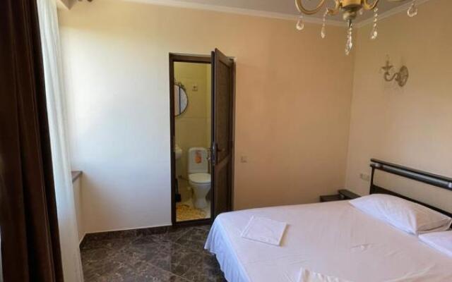 Kamila Private House