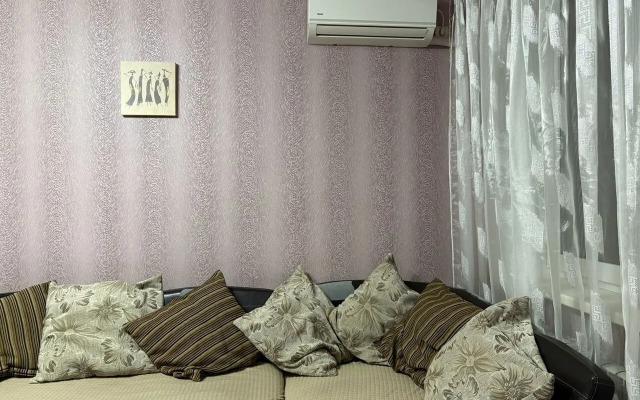 Квартира на бульваре у клиники зрение