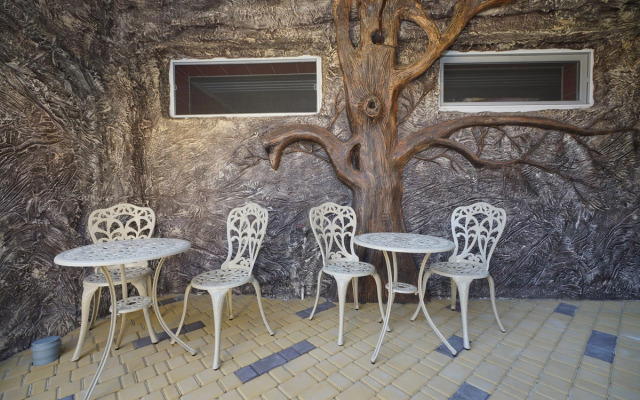 Отель Роман