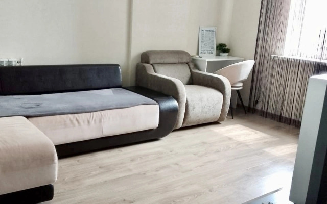 Квартира Комфортная Двухкомнатная рядом с трассой м4