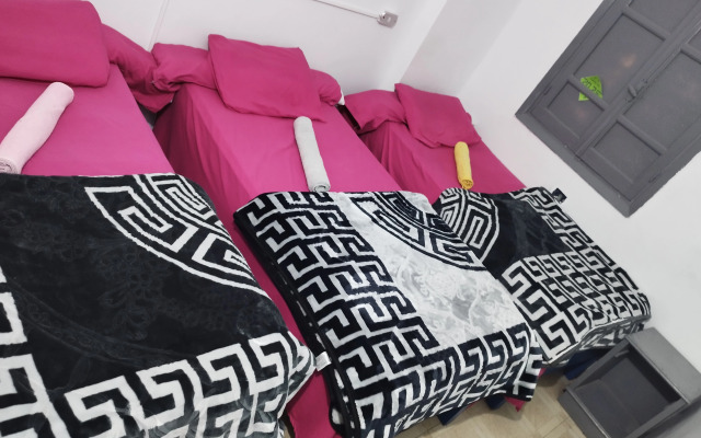 Grand Square Luxor Hostel