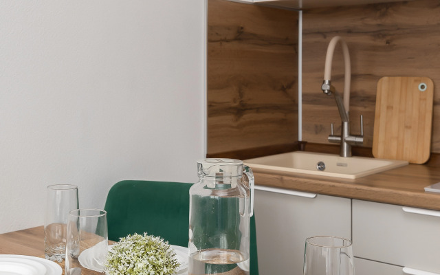 Квартира Домостроительная 2