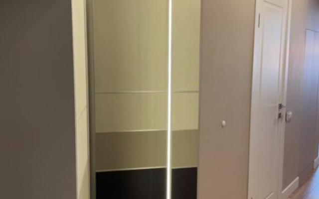 S neveroyatnym vidom na more i zakaty Apartments