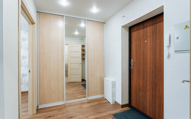 Uyutnaya S Dizaynerskim Remontom V Novom Dome Flat