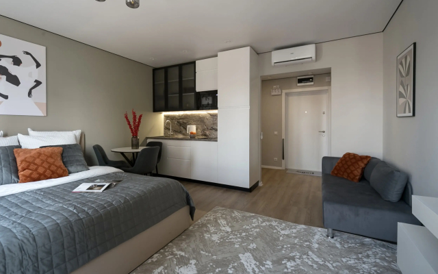 Квартира Дизайнерская Студия на 13 Этаже