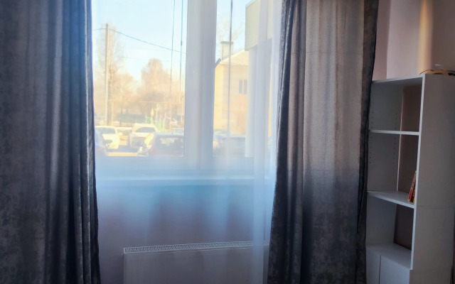 Uyutnaya Studiya Vozle Koltsovo Flat