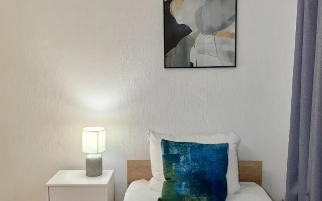 Na Aminyevskom Shosse 4D/1 Flat with Balcony and City Veiw