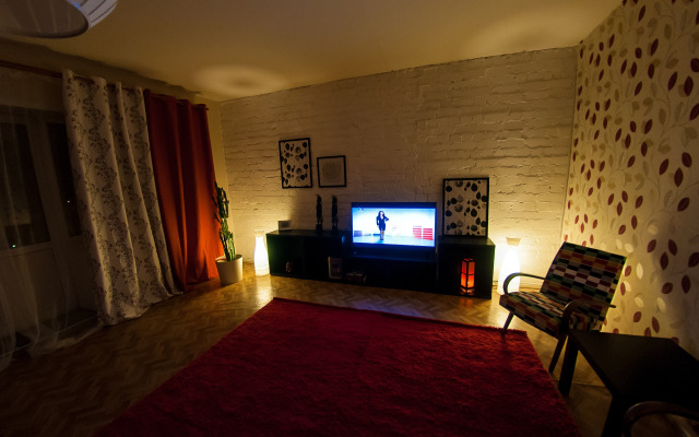 Квартира 2х Комнатная на Улице Поле Свободы 129