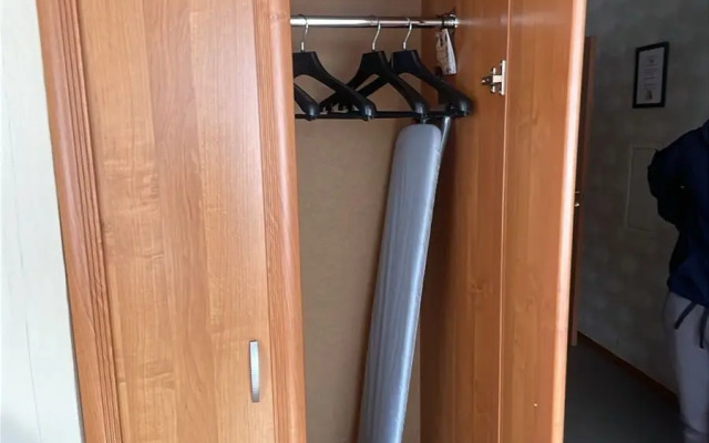 Ryadom S Izhorskim Zavodom Flat