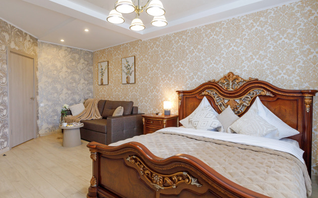 Апартаменты на Революционной 4