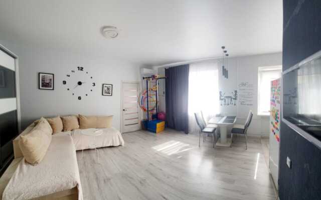 Апартаменты на Коммунистической 34