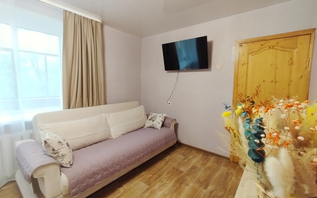 Dvukhkomnatnye Na Komsomolskoy Apartment