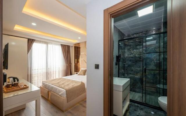 Luxury Airport Hotel by Zazzoni