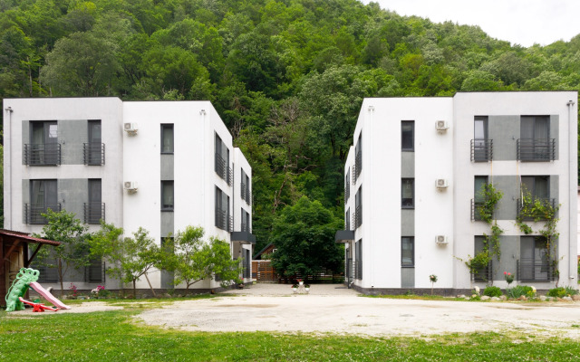 Goryi Apartments