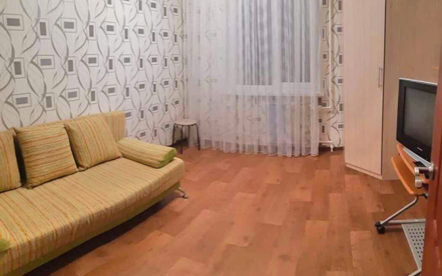 Апартаменты Трёхкомнатные на Сююмбике 63