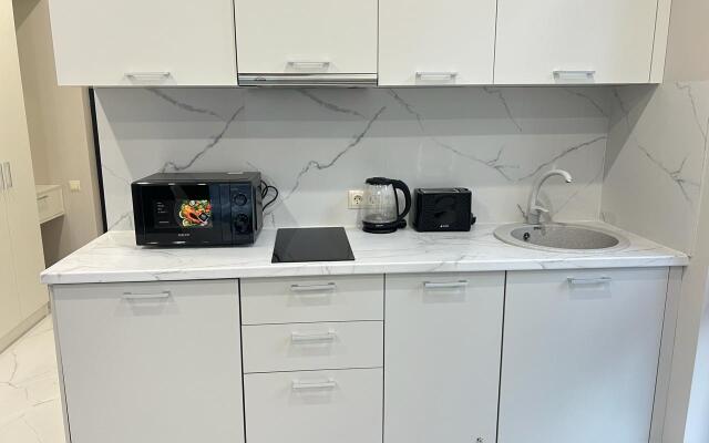Apartamenty 3kh Mestnaya Studiya S Balkonom I Basseynom Apartments