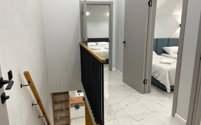 Частный дом Современный большой дом с баней