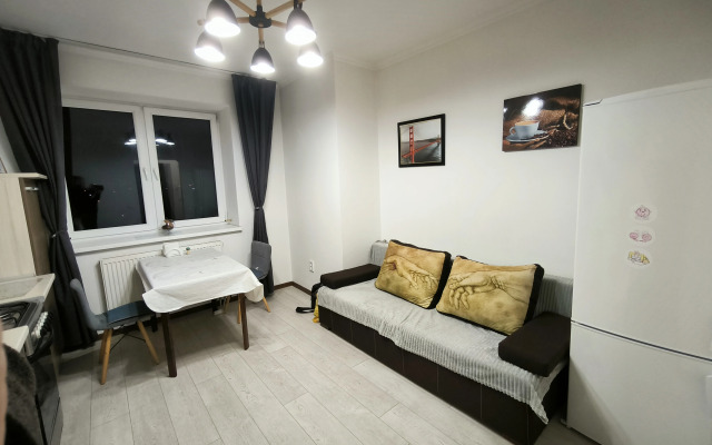 Квартира на Баженова 13 1