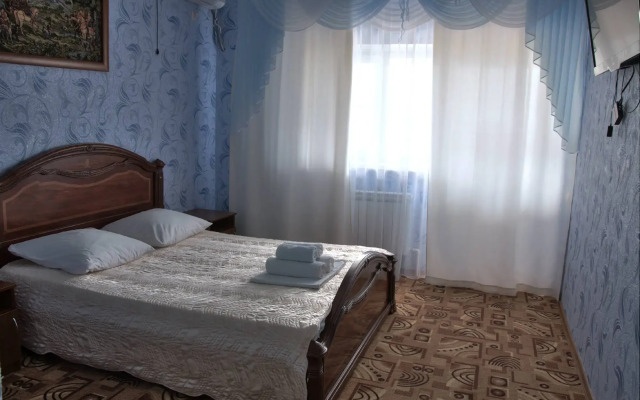 Na Naberezhnoy
