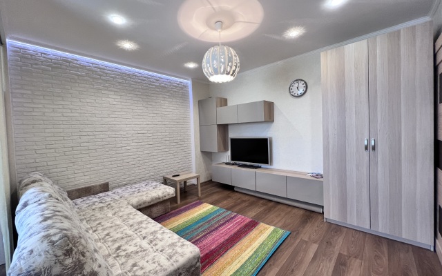 2kh-komnatnaya vozle metro Flat
