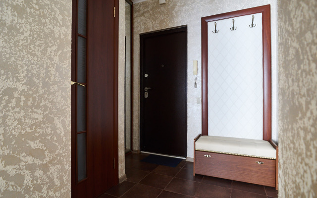 Comfort Apartment 70 Let Oktyabrya 10 Apartments