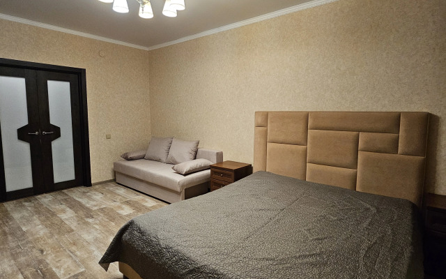 Квартира Просторная двухкомнатная рядом с центром Казани