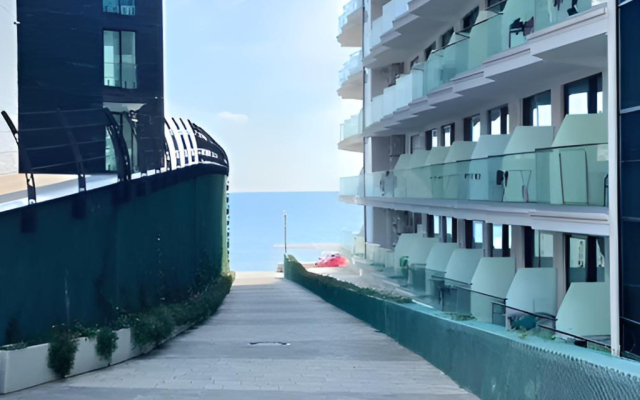 Apartamenty Luchezarny  Apartments
