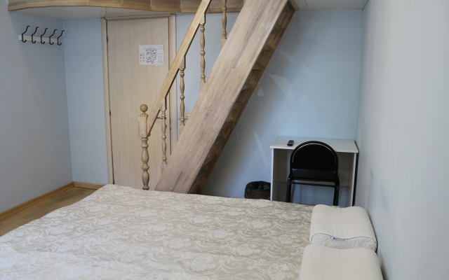 Avgust Kurskij Guesthouse