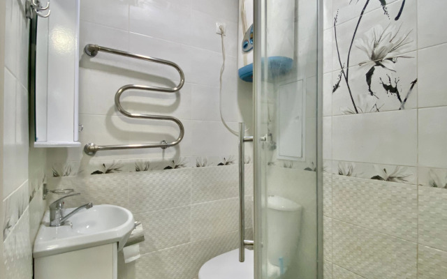 Студия на Авраменко 15