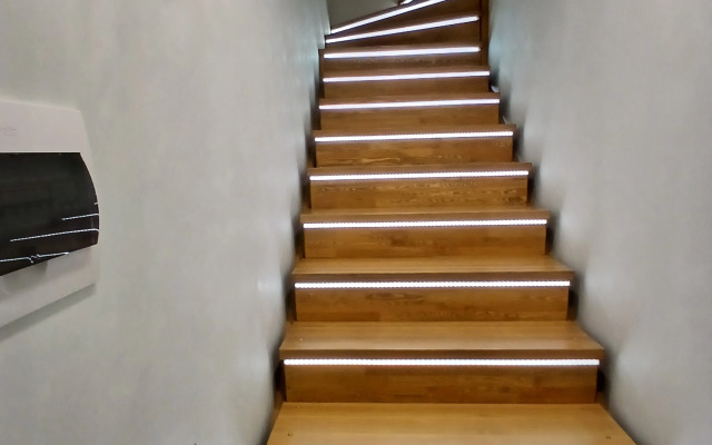 Olega Ryazanskogo U Reki Flat