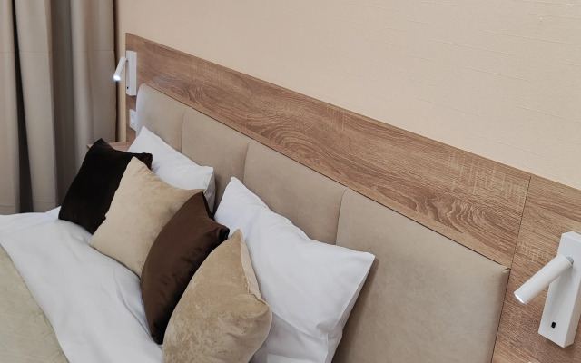 Sovremenniye s Vidom na Noviy Most Apartments