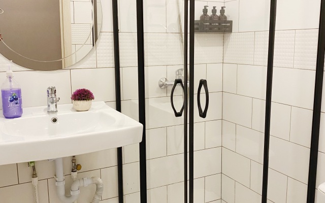 Апартаменты Тишина у Метро и Парка