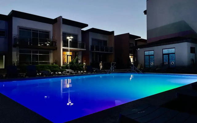 Golden Sand Apartments