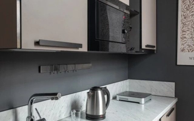 Apart104 Center