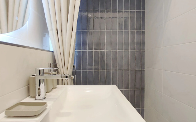 Квартира Трехместная студия с евроремонтом