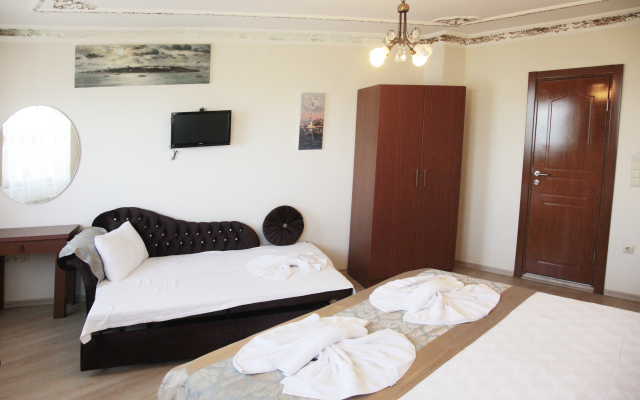 Отель Seahouse Suites