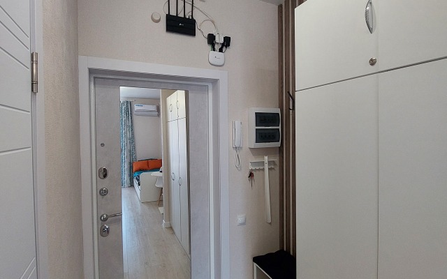 Uyutnaya Studiya S Terrasoy V Zhk Kholidej Khaus Flat